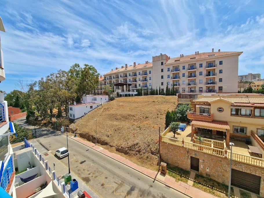 ベナルマデナAcogedor Piso Con Terraza Y Parking!アパートメント エクステリア 写真